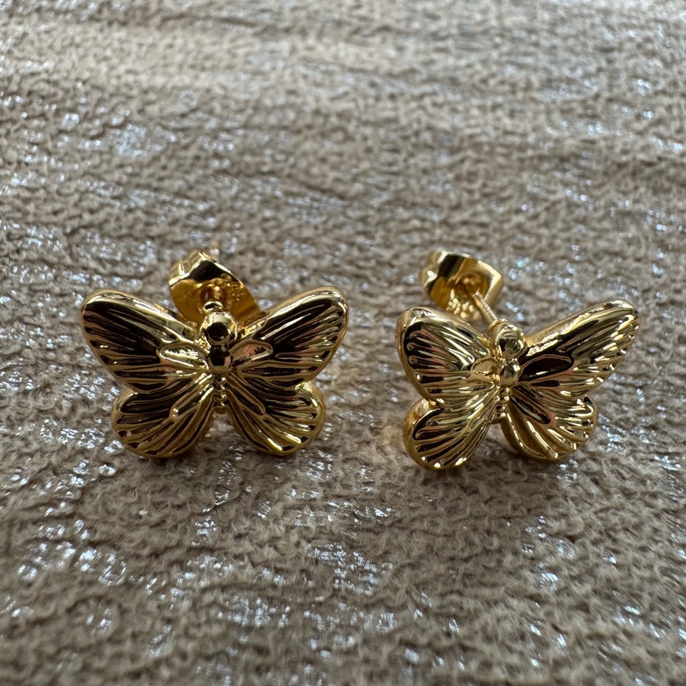 Gold Butterfly Stud Earrings made of Stainless Steel